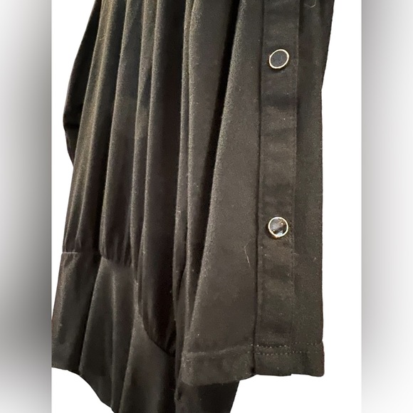 WHBM black banded top with black button down sleeve -Med - Picture 3 of 4